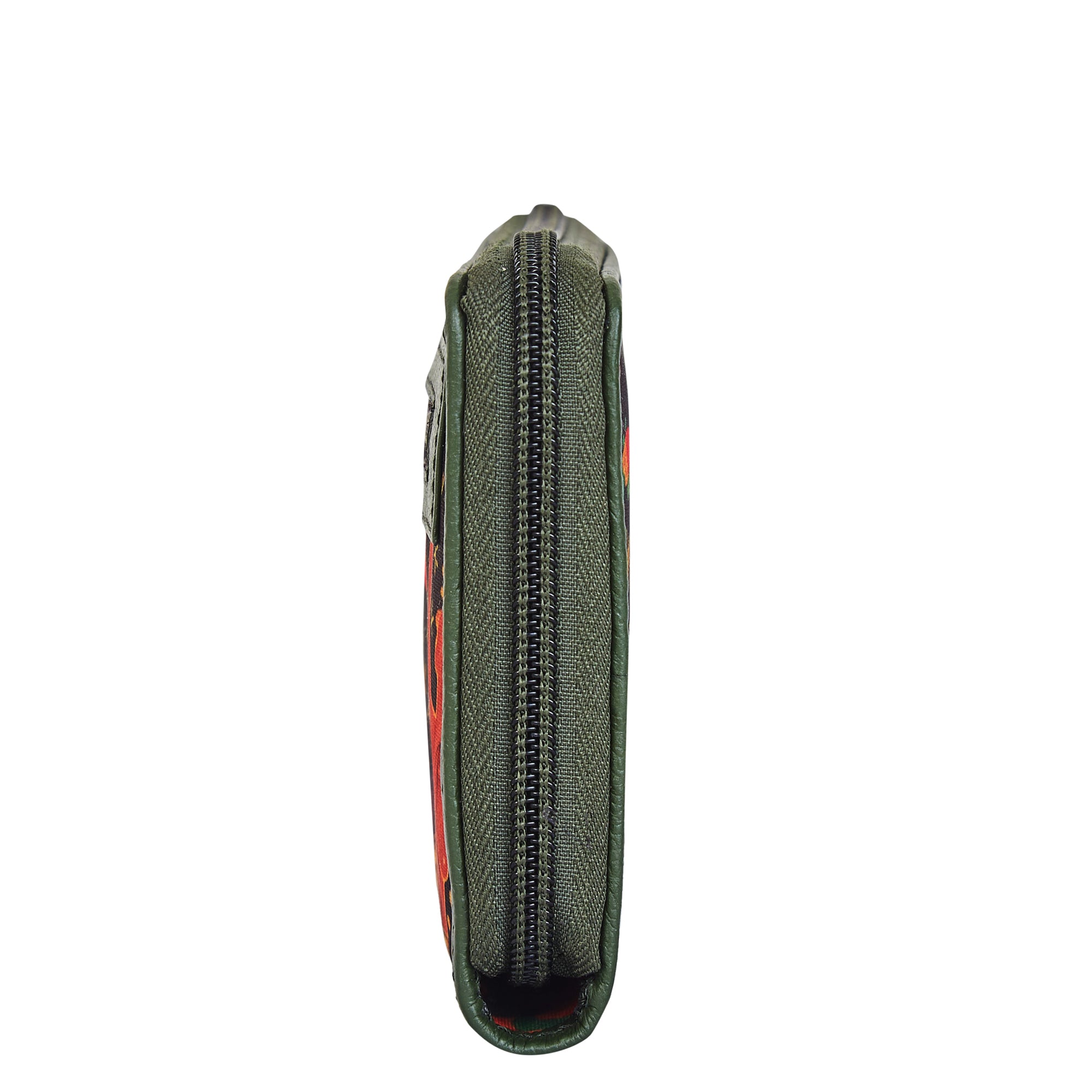 Stylish and Practical Wristlet Wallet for Women – Coastal Prints with Leather Accents